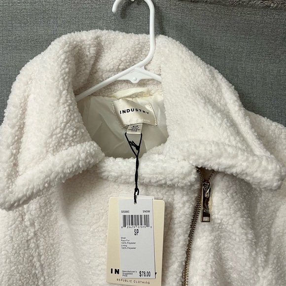 Women's White Sherpa Jacket - Picture 3 of 8